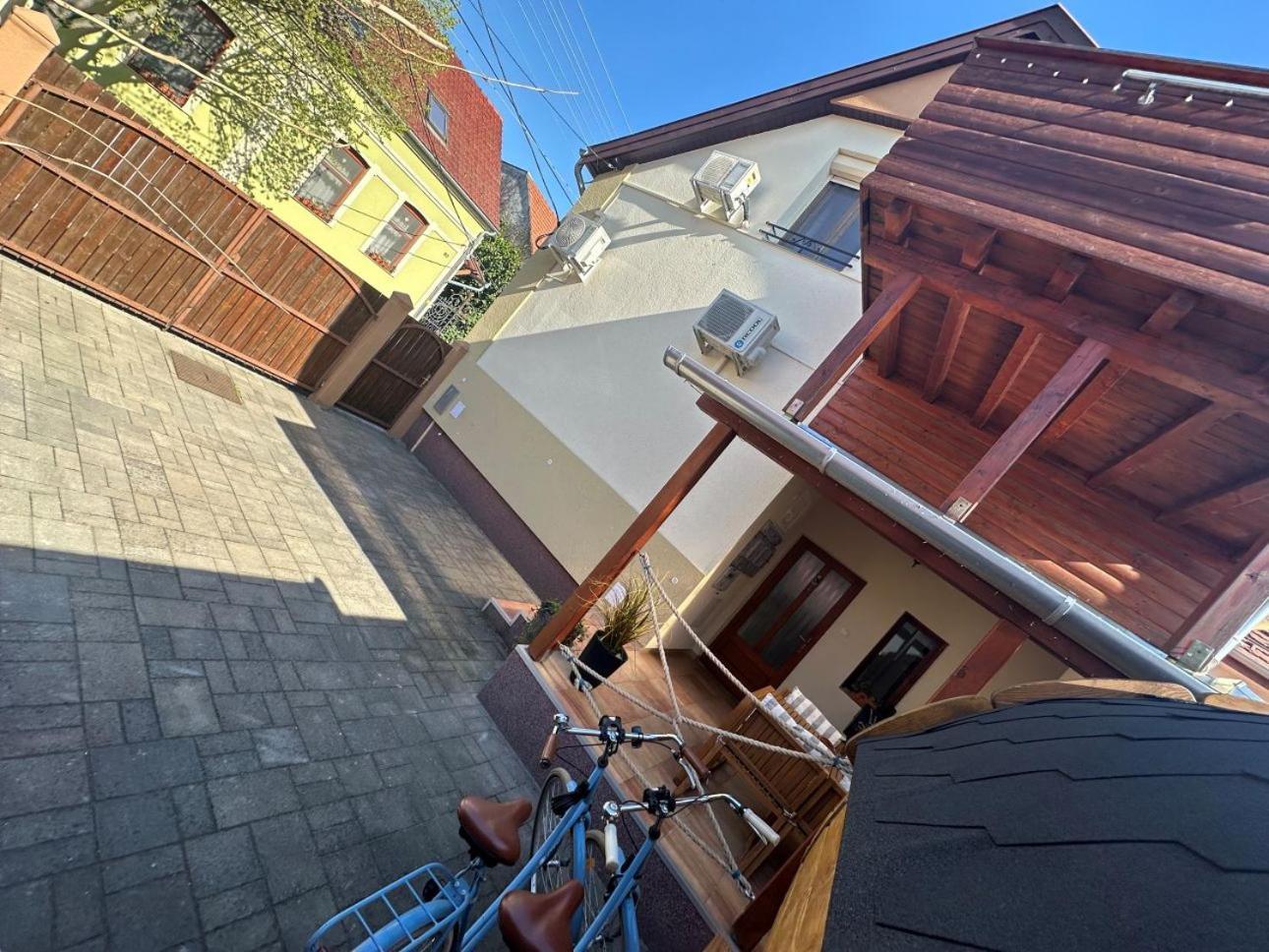 Dora Holiday House & Apartments Keszthely Exterior foto