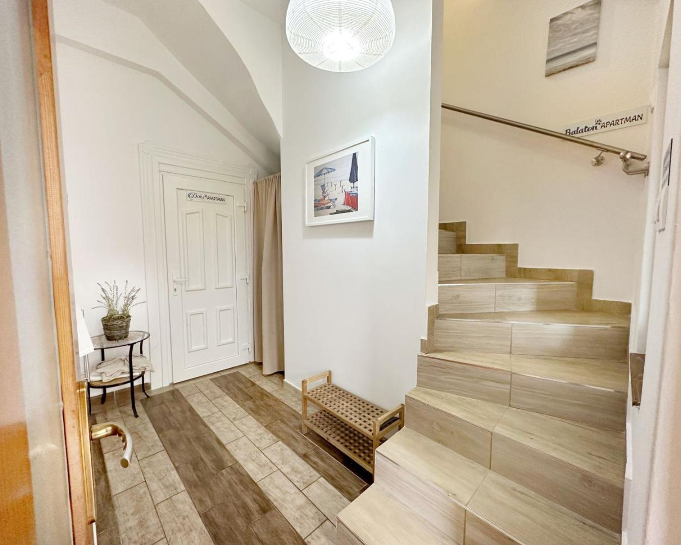 Dora Holiday House & Apartments Keszthely Exterior foto